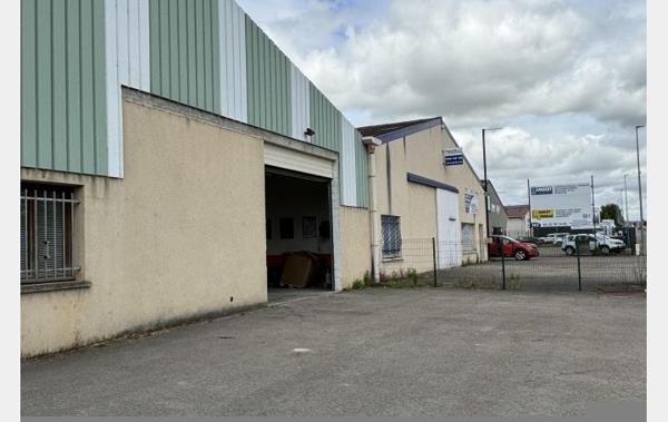 Vente Local commercial La chapelle-saint-luc