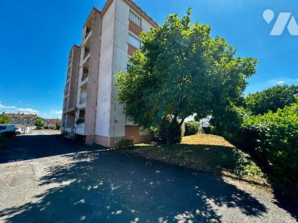 Dole, T4 Résidence avec ascenseur, stationnement, cave et balcon avec vue