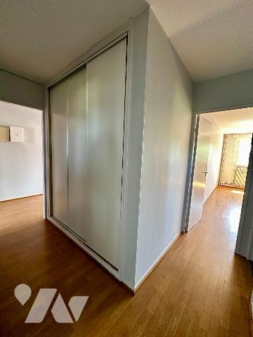 Dole, T4 Résidence avec ascenseur, stationnement, cave et balcon avec vue