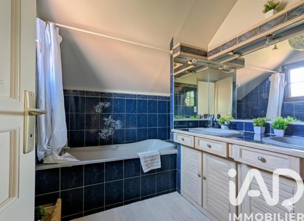 Maison à vendre 5 pièces 134 m² Élancourt