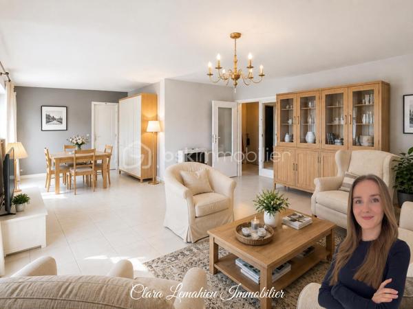 En plein cœur d'Arpajon, au sein de la résidence prisée Le Clos Bailly, découvrez ce lumineux appartement de type T4 de 93m², situé au premier étage. Il s'agit de l'un des plus grands appartements de la résidence.

Ce bien se compose d'une entrée avec plusieurs placards, desservant une pièce de vie lumineuse de 39 m² et donnant accès à un balcon, une cuisine indépendante, aménagée et équipée de 12 m².

L'espace nuit comprend deux chambres, l'une de 12 m² avec balcon et l'autre de 10 m², une salle d'eau, un WC séparé avec rangements ainsi qu'une buanderie.

Les atouts :

Emplacement privilégié en hypercentre d'Arpajon
Commodités, commerces et transports à proximité immédiate
Appartement très lumineux
Nombreux rangements
Deux balcons
Ascenseur
Cave
Double box avec porte motorisée

Un bien alliant emplacement privilégié en centre-ville, calme et sérénité, au sein d'une résidence sécurisée.