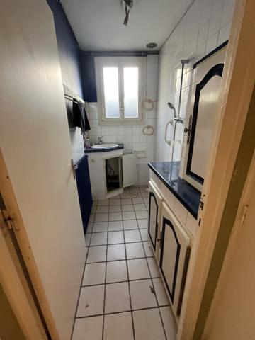 ref 112195 Secteur SAINT VARENT maison ancienne de 80 m2 à rénover type 4 sur terrain 1581m2