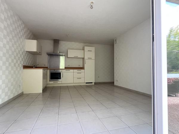 LAGORD – T3 EN REZ-DE-JARDIN AVEC TERRASSE, JARDIN ET GARAGE