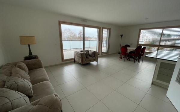 Appartement à louer    4 pièces • 101,75 m2 Ferney-Voltaire