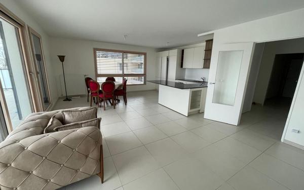 Appartement à louer    4 pièces • 101,75 m2 Ferney-Voltaire