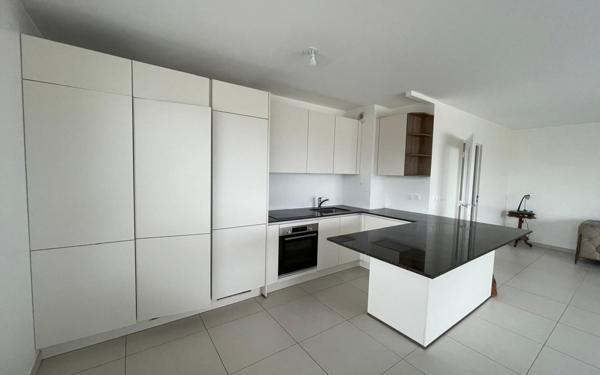 Appartement à louer    4 pièces • 101,75 m2 Ferney-Voltaire