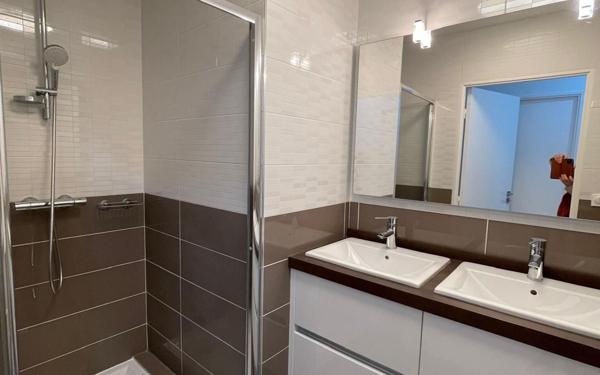 Appartement à louer    4 pièces • 101,75 m2 Ferney-Voltaire