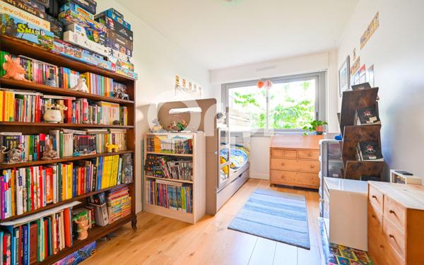 Appartement à vendre    3 pièces • 74,80 m2 Paris 11