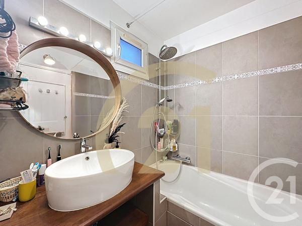 Appartement F3 à vendre  3 pièces - 60,76 m2 VILLEJUIF - 94