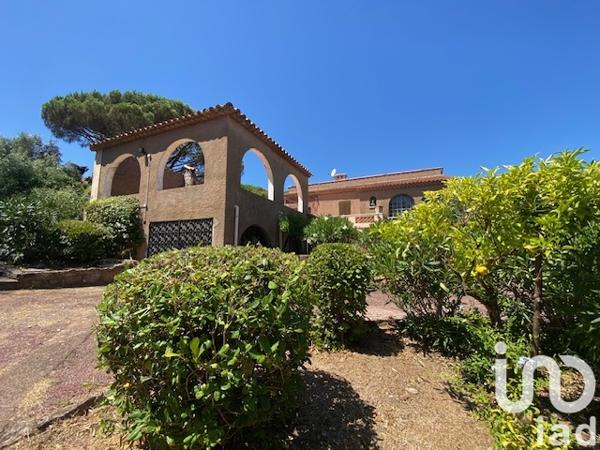 Maison à vendre 9 pièces 239 m² Sainte-Maxime