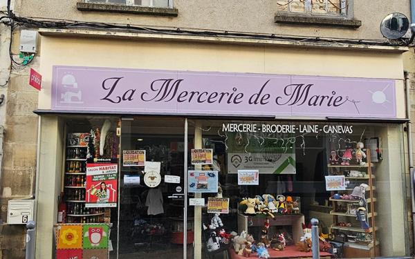 Immeuble à vendre    2 pièces •  Loudun