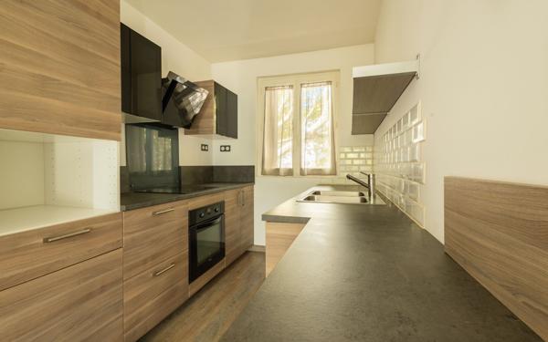 Appartement à vendre    3 pièces • 54 m2 Le Raincy