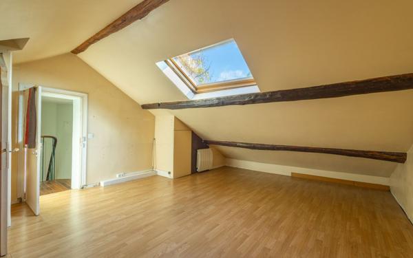 Appartement à vendre    3 pièces • 54 m2 Le Raincy