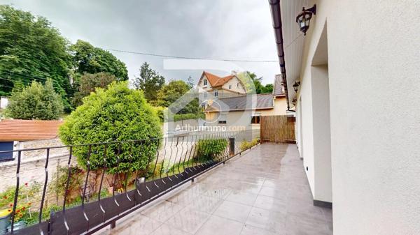 Vente                                                      Maison
                        
                     5 pièces                      100 m2                     à Bougival
