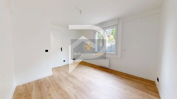 Vente                                                      Maison
                        
                     5 pièces                      100 m2                     à Bougival
