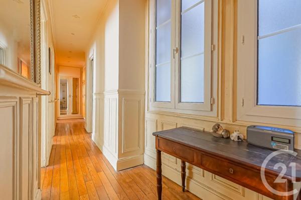 Appartement F3 à vendre  3 pièces - 67,19 m 2   PARIS  - 75020