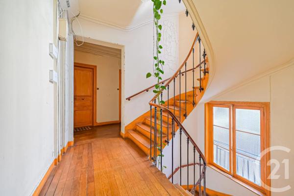 Appartement F3 à vendre  3 pièces - 67,19 m 2   PARIS  - 75020