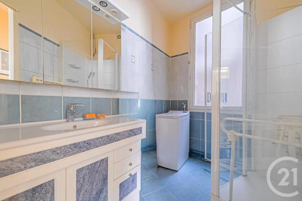 Appartement F3 à vendre  3 pièces - 67,19 m 2   PARIS  - 75020