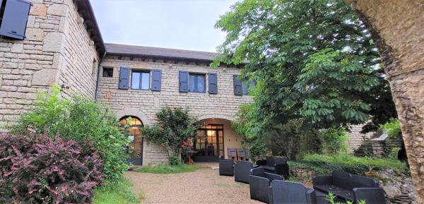 Mas-Saint-Chély (48210) Ancien hôtel de charme, gîte, chambres d’hôtes, entre Sainte Enimie et Meyrueis, Parc National des Cévennes