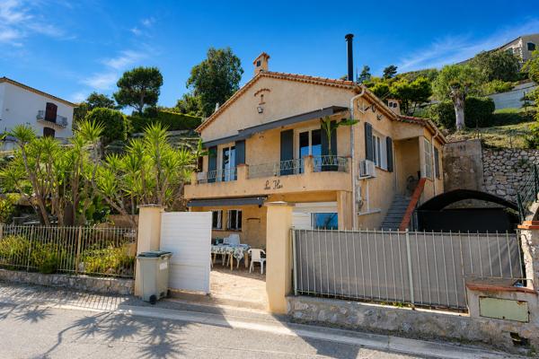 Maison avec vue mer à Mandelieu La Napoule