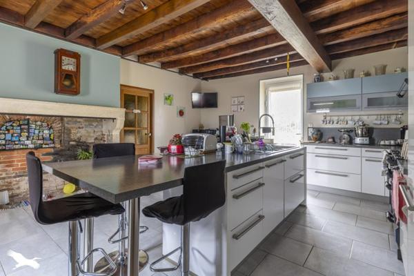 Maison 334 336 € Charenton-du-Cher 10 p 195 m² DPE B
