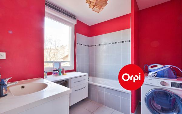 Appartement à vendre    5 pièces • 111,23 m2 Saint-Priest