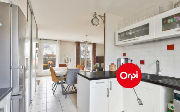 Appartement à vendre    5 pièces • 111,23 m2 Saint-Priest