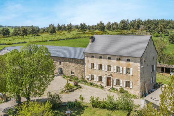 Langogne (48300) Domaine d'exception, cadre idyllique, au croisement du GR65 (chemin de Compostelle) et du chemin de Stevenson