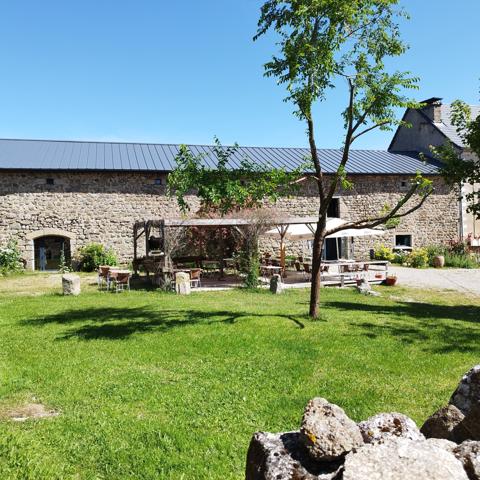 Langogne (48300) Domaine d'exception, cadre idyllique, au croisement du GR65 (chemin de Compostelle) et du chemin de Stevenson