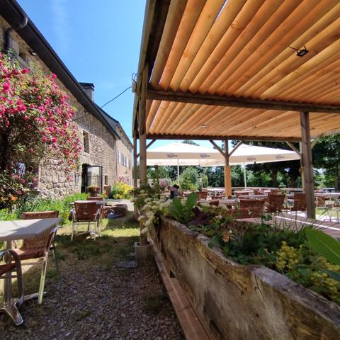 Langogne (48300) Domaine d'exception, cadre idyllique, au croisement du GR65 (chemin de Compostelle) et du chemin de Stevenson