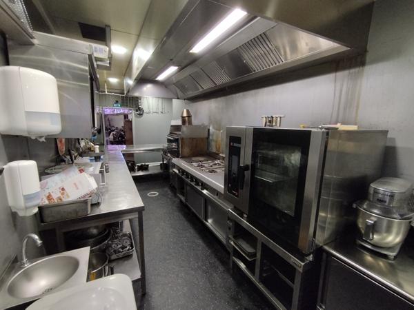 Langogne (48300) Domaine d'exception, cadre idyllique, au croisement du GR65 (chemin de Compostelle) et du chemin de Stevenson