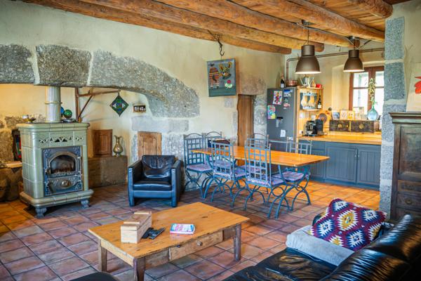 Langogne (48300) Domaine d'exception, cadre idyllique, au croisement du GR65 (chemin de Compostelle) et du chemin de Stevenson