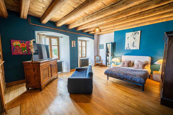 Langogne (48300) Domaine d'exception, cadre idyllique, au croisement du GR65 (chemin de Compostelle) et du chemin de Stevenson