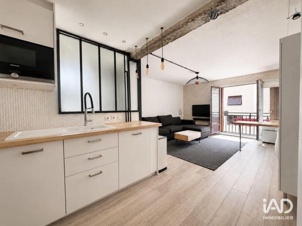 Location studio 31 m² Suresnes