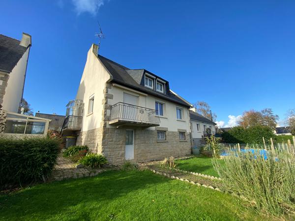 Maison à vendre à TADEN - 6 pièces, 4 chambres, garage et véranda