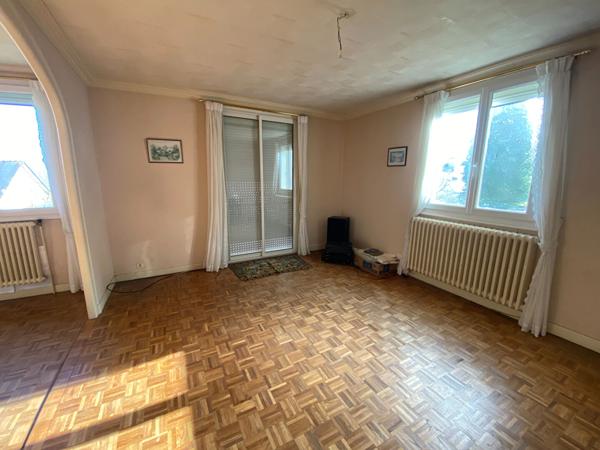 Maison à vendre à TADEN - 6 pièces, 4 chambres, garage et véranda