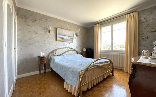 Maison à vendre    6 pièces • 158 m2 Caluire-et-Cuire