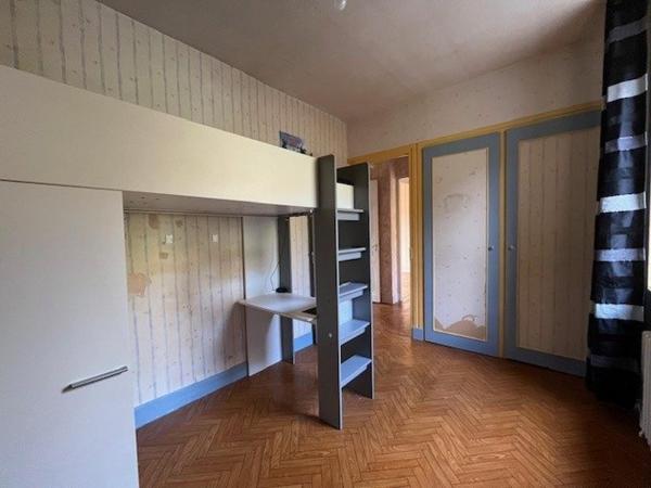 Maison 160 m2 au sol sur parcelle 355 m2