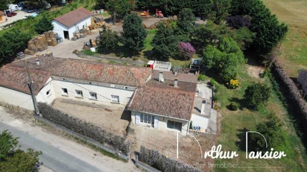 Maison individuelle Saint-Antoine-de-Breuilh 340 m²