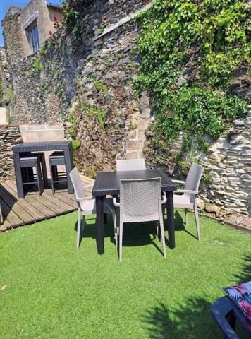 Immeuble à vendre à Château-Gontier-sur-Mayenne en Mayenne (53200), ref : 100187201-53088