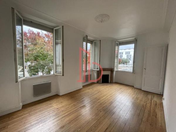 Bureau de 70 m² à louer à Bordeaux Chartrons