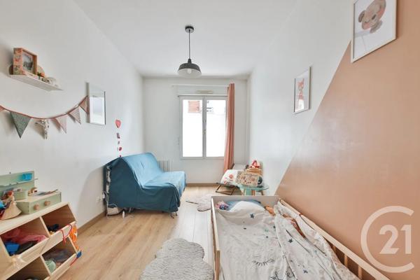 Appartement T3 à vendre  3 pièces - 71,19 m 2   ASNIERES SUR SEINE  - 92