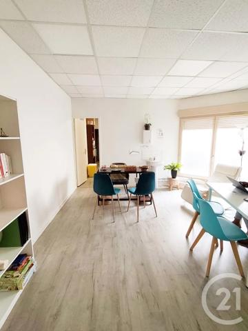 à vendre  77,09 m 2   CHILLY MAZARIN  - 91