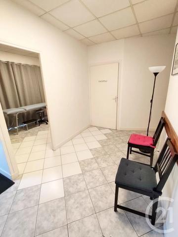 à vendre  77,09 m 2   CHILLY MAZARIN  - 91