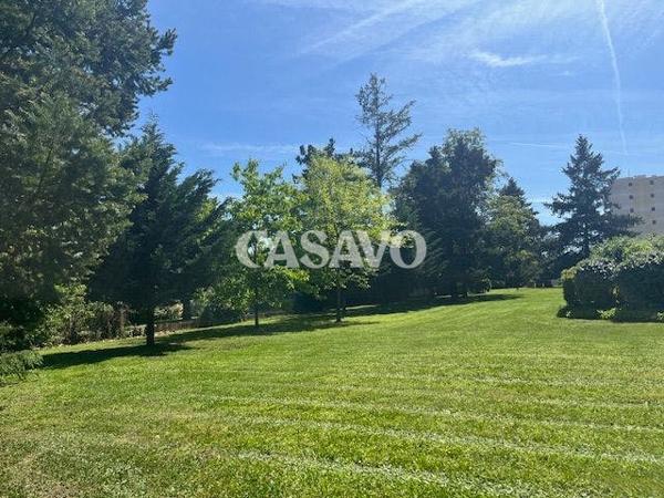 Vente Appartement 3 pièces de 75m² - 69150 Décines-Charpieu