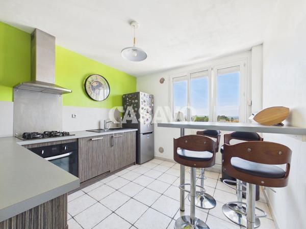 Vente Appartement 3 pièces de 75m² - 69150 Décines-Charpieu