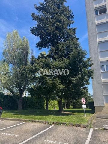 Vente Appartement 3 pièces de 75m² - 69150 Décines-Charpieu
