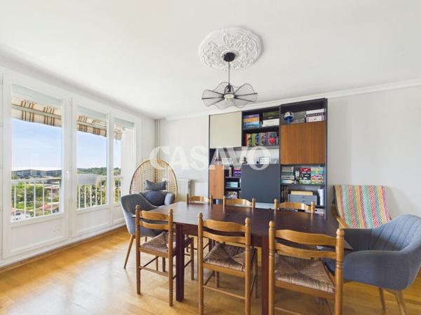 Vente Appartement 3 pièces de 75m² - 69150 Décines-Charpieu