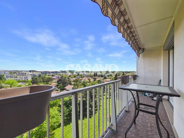 Vente Appartement 3 pièces de 75m² - 69150 Décines-Charpieu