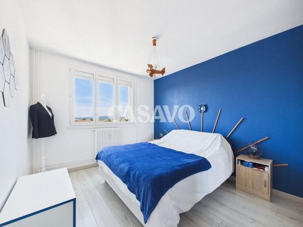 Vente Appartement 3 pièces de 75m² - 69150 Décines-Charpieu